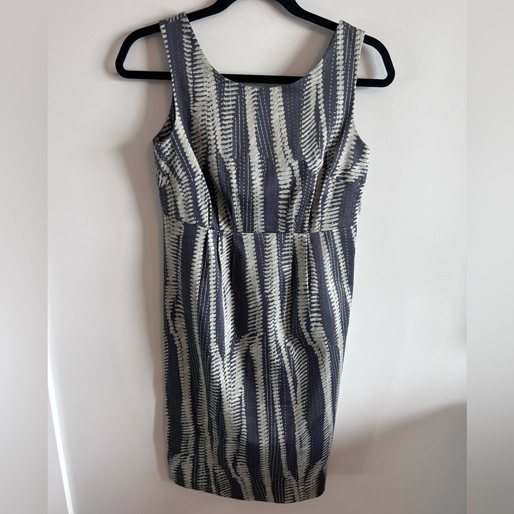 Grey print shift dress, size XS